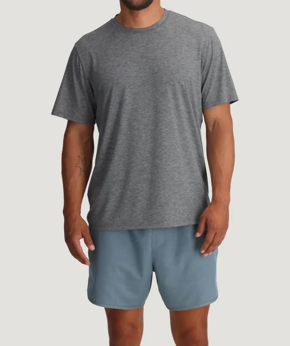 NEW FREE FLY elevate lightweight tee in heather grey